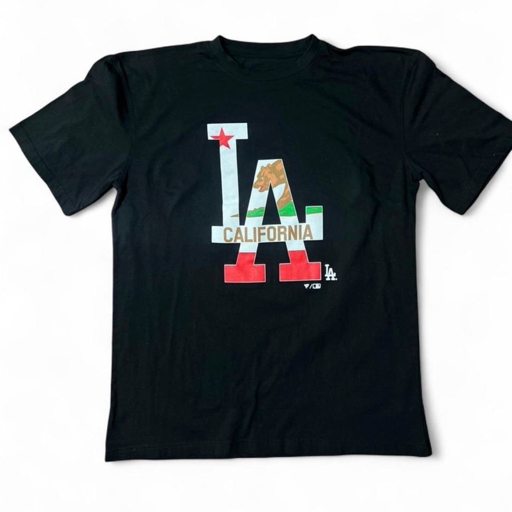 Fanatics Men's XL Los Angeles Dodgers Cali Flag‎ Hometown Collection T-Shirt